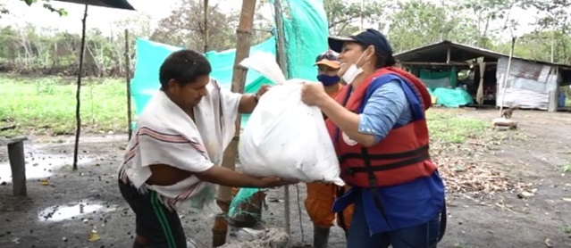 Alcaldesa de Cabuyaro lleva ayudas humanitarias