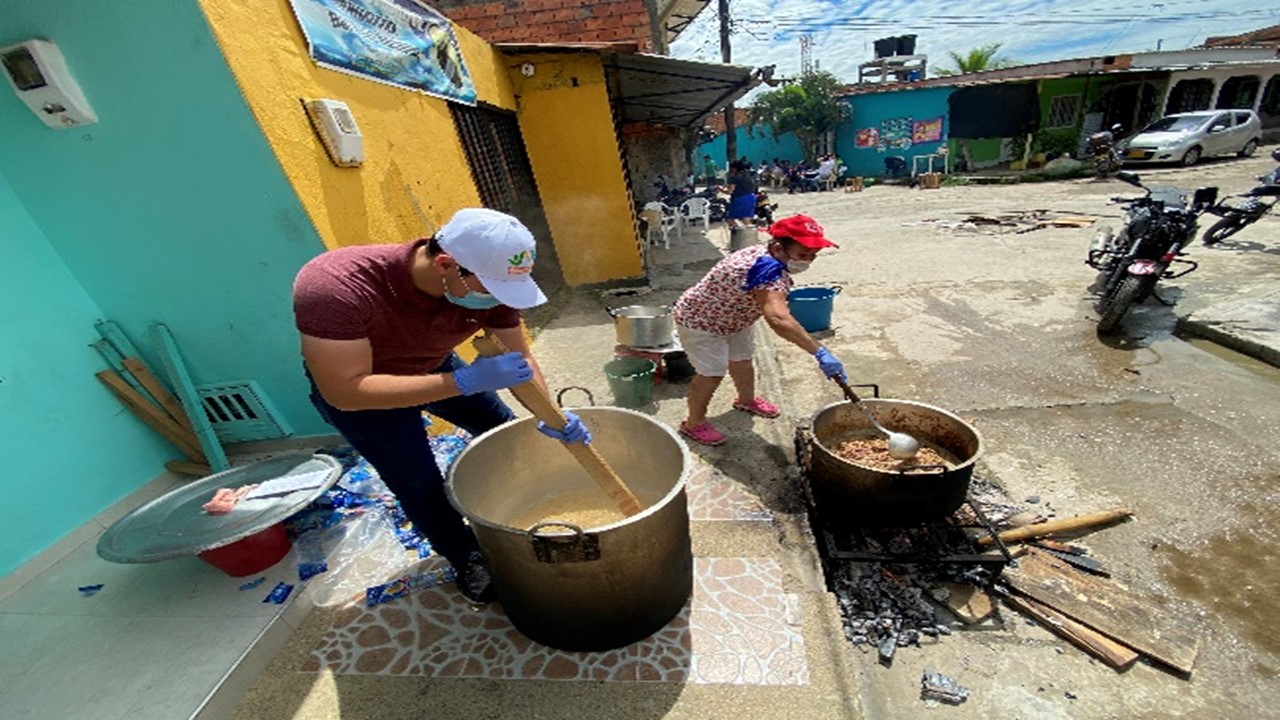 Más de 750 habitantes de Porfía y Brisas del Guatiquía recibieron alimentos