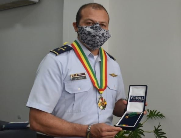 Condecorado el comandante del Grupo Aéreo del Casanare