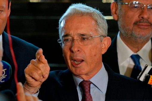 Fiscalía colombiana rechaza solicitud de libertad para Uribe