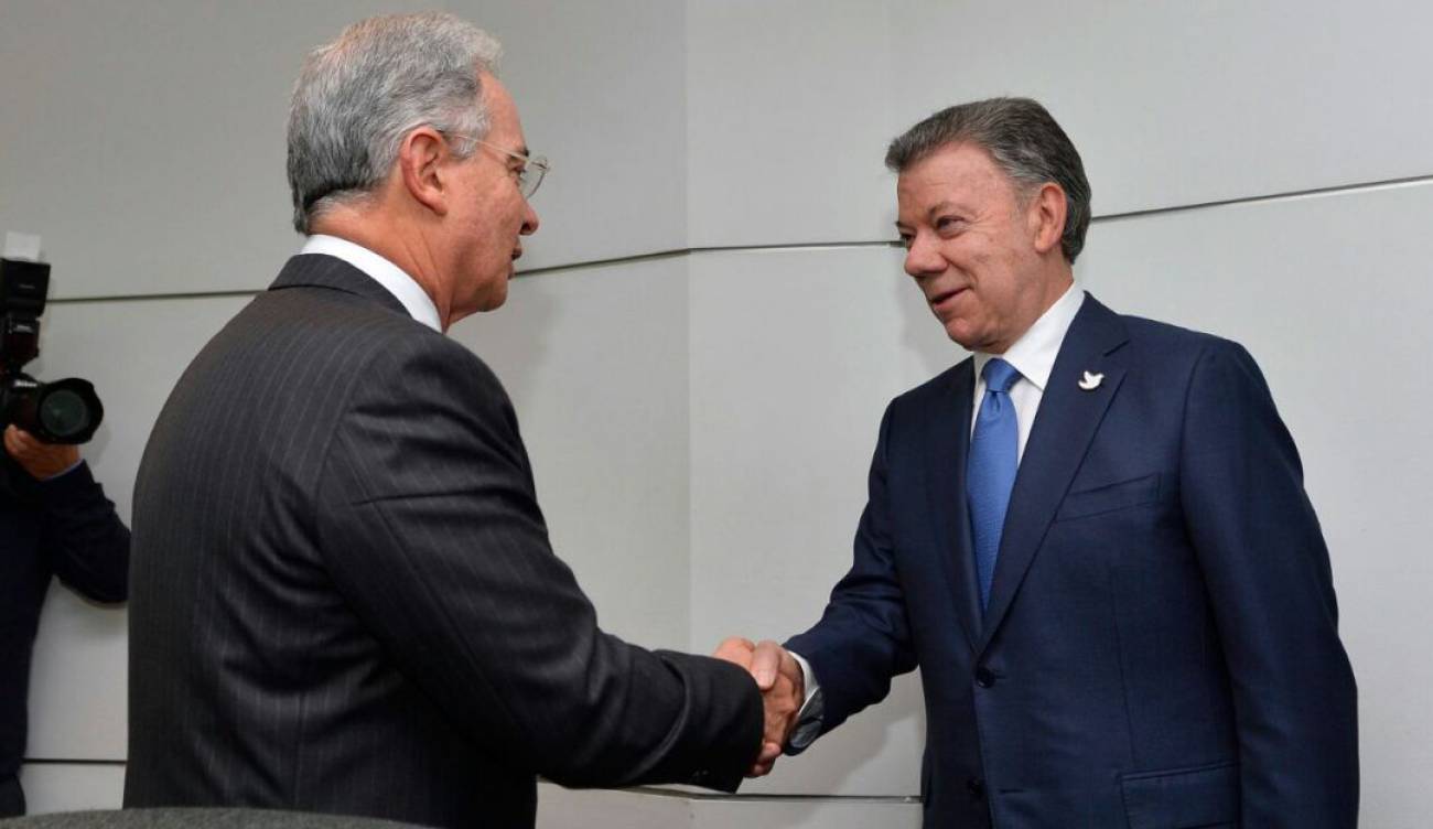Gobernadores del país piden a Uribe y Santos dejar atrás la polarización