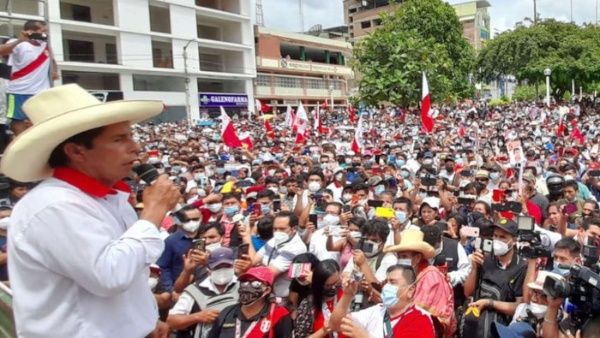 Castillo pide no caer en provocaciones de quienes quieren ver a Perú en el caos