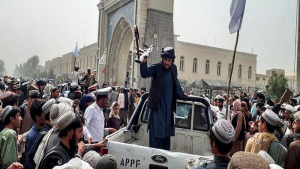 EE.UU. estudia la posibilidad de reconocer el Gobierno talibán