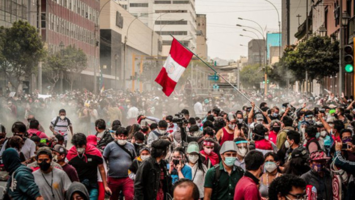 Reportan 11 heridos durante manifestaciones en Lima, Perú