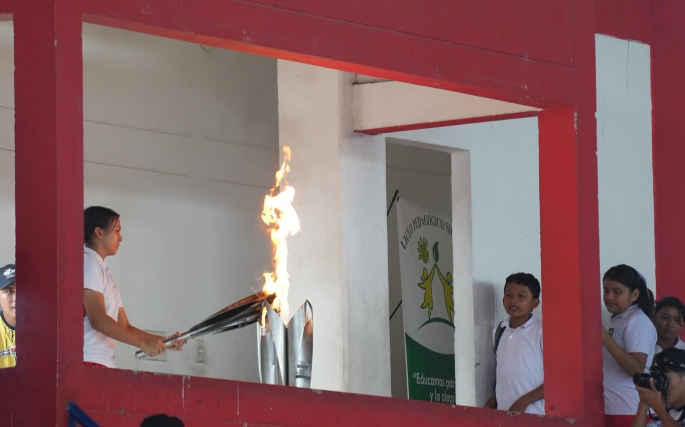 Encendido de la Llama Olímpica en Juegos Intercolegiados en Yopal