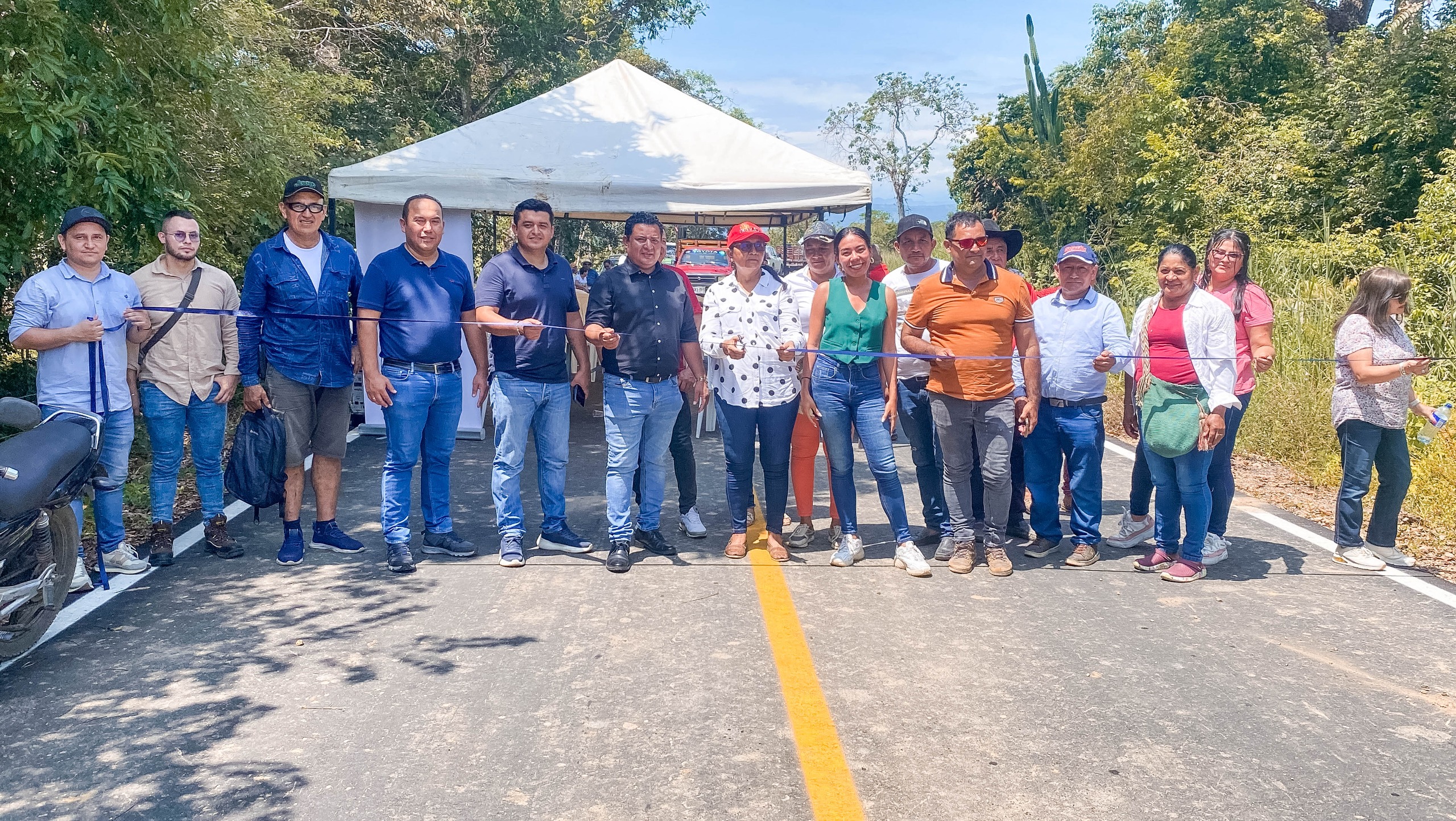 Apoyo al sector rural de Aguazul con pavimentación de más de 2 kilómetros de vía